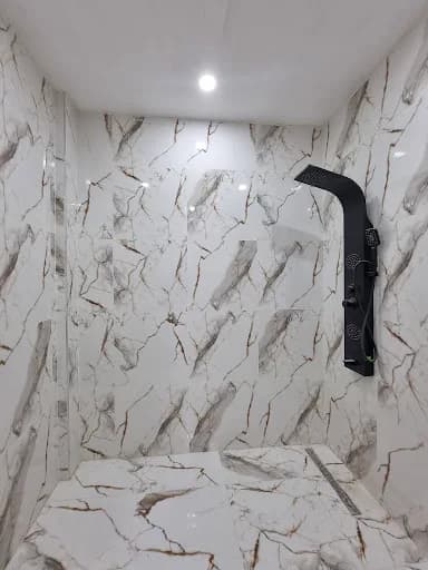 Douche italienne en marbre